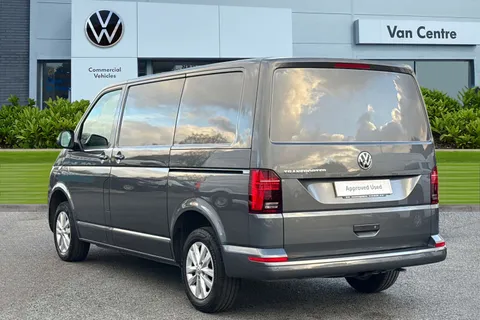 DG74EDU Volkswagen Transporter T28 Highline SWB 110 PS 2.0 TDI 5sp - LED's / Nav Thumbnail #3