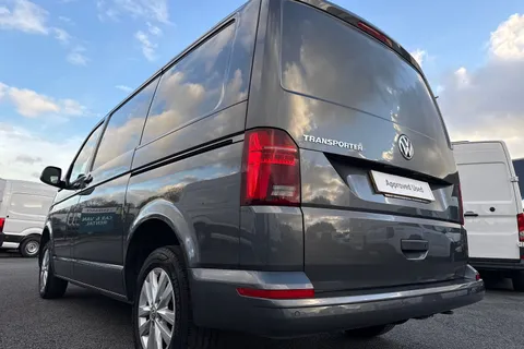DG74EDU Volkswagen Transporter T28 Highline SWB 110 PS 2.0 TDI 5sp - LED's / Nav Thumbnail #8