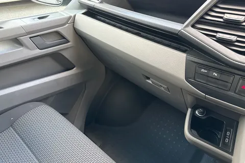 DG74EDU Volkswagen Transporter T28 Highline SWB 110 PS 2.0 TDI 5sp - LED's / Nav Thumbnail #20