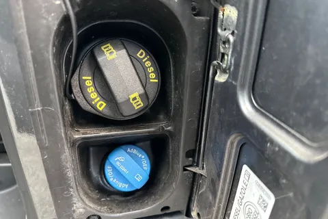 DG74EDU Volkswagen Transporter T28 Highline SWB 110 PS 2.0 TDI 5sp - LED's / Nav Thumbnail #25