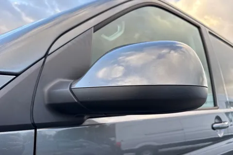 DG74EDU Volkswagen Transporter T28 Highline SWB 110 PS 2.0 TDI 5sp - LED's / Nav Thumbnail #27