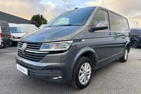 DG74EDU Volkswagen Transporter T28 Highline SWB 110 PS 2.0 TDI 5sp - LED's / Nav Thumbnail #29