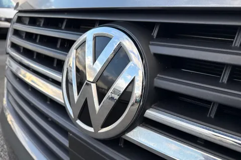 DG74EDU Volkswagen Transporter T28 Highline SWB 110 PS 2.0 TDI 5sp - LED's / Nav Thumbnail #30