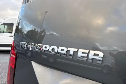 DG74EDU Volkswagen Transporter T28 Highline SWB 110 PS 2.0 TDI 5sp - LED's / Nav Thumbnail #32