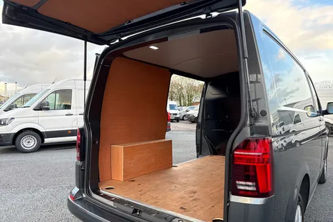 DG74EDU Volkswagen Transporter T28 Highline SWB 110 PS 2.0 TDI 5sp - LED's / Nav Thumbnail #34