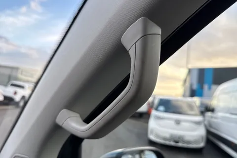 DG74EDU Volkswagen Transporter T28 Highline SWB 110 PS 2.0 TDI 5sp - LED's / Nav Thumbnail #45