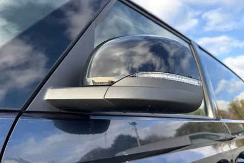 DF75PVV Volkswagen Id. Buzz Cargo Cargo Commerce Plus SWB 286 PS 79 kWh Electric 1 Speed Automatic Thumbnail #27