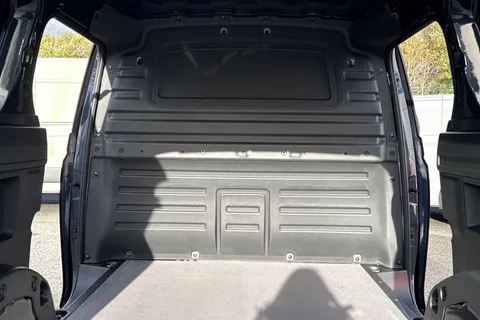 DF75PVV Volkswagen Id. Buzz Cargo Cargo Commerce Plus SWB 286 PS 79 kWh Electric 1 Speed Automatic Thumbnail #35