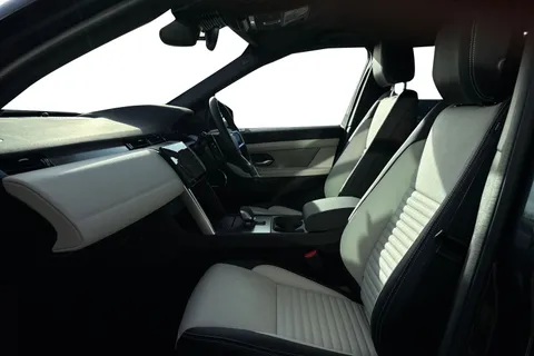  Land Rover Discovery Sport 2.0 D200 MHEV Dynamic SE Auto 4WD Euro 6 (s/s) 5dr Thumbnail #4