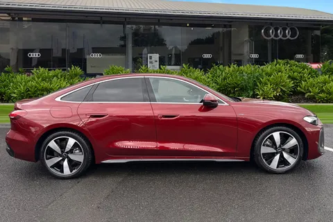 Audi A5 2.0 e-hybrid 25.9kWh S line Saloon S Tronic quattro Euro 6 (s/s) 5dr Thumbnail #4