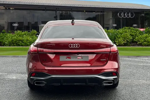 Audi A5 2.0 e-hybrid 25.9kWh S line Saloon S Tronic quattro Euro 6 (s/s) 5dr Thumbnail #5