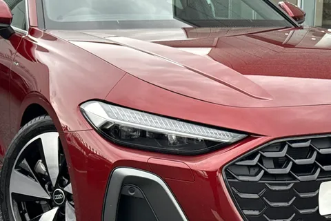 Audi A5 2.0 e-hybrid 25.9kWh S line Saloon S Tronic quattro Euro 6 (s/s) 5dr Thumbnail #9