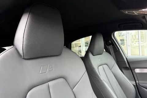 Audi A5 2.0 e-hybrid 25.9kWh S line Saloon S Tronic quattro Euro 6 (s/s) 5dr Thumbnail #24