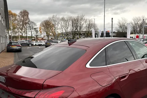 Audi A5 2.0 e-hybrid 25.9kWh S line Saloon S Tronic quattro Euro 6 (s/s) 5dr Thumbnail #32