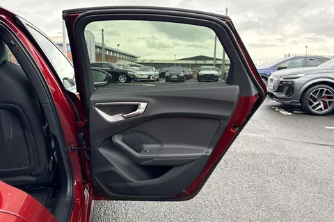 Audi A5 2.0 e-hybrid 25.9kWh S line Saloon S Tronic quattro Euro 6 (s/s) 5dr Thumbnail #43