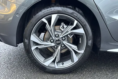 Audi A3 1.5 TFSI S line Sportback Euro 6 (s/s) 5dr Thumbnail #12