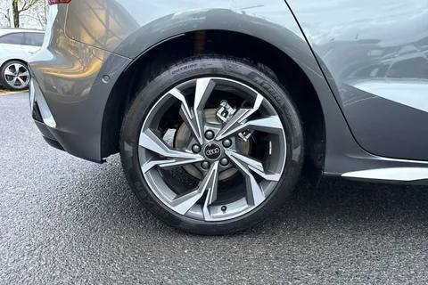 Audi A3 1.5 TFSI S line Sportback Euro 6 (s/s) 5dr Thumbnail #13