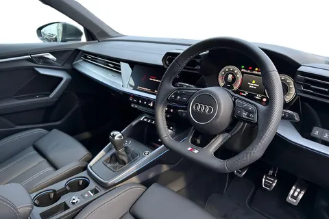 Audi A3 1.5 TFSI S line Sportback Euro 6 (s/s) 5dr Thumbnail #14