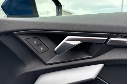  Audi A3 2.0 TDI S line Sportback S Tronic Euro 6 (s/s) 5dr Thumbnail #21