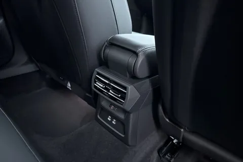 Audi A3 1.5 TFSI S line Sportback Euro 6 (s/s) 5dr Thumbnail #40