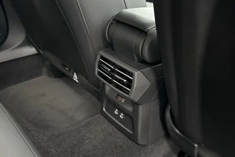  Audi A3 2.0 TDI S line Sportback S Tronic Euro 6 (s/s) 5dr Thumbnail #39