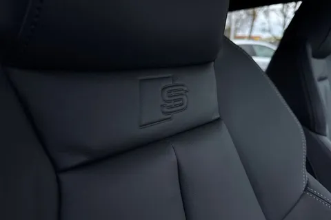 Audi A3 1.5 TFSI S line Sportback Euro 6 (s/s) 5dr Thumbnail #44