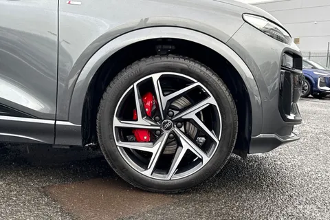 10 of 66 for Audi Q6 E-Tron Q6 SUV Edition 1 e-tron 185,00 kW