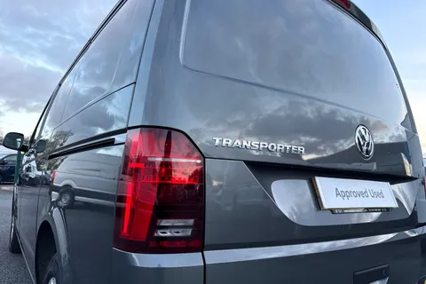 DC24RYK Volkswagen Transporter T28 Panel van Highline SWB 150 PS 2.0 TDI 7sp DSG - LED's/Tailgate Thumbnail #8