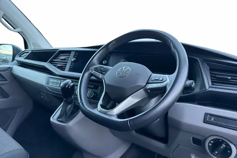 DC24RYK Volkswagen Transporter T28 Panel van Highline SWB 150 PS 2.0 TDI 7sp DSG - LED's/Tailgate Thumbnail #14