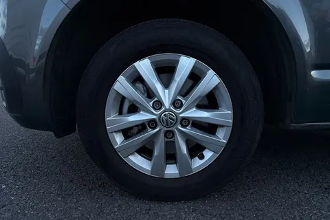 DG74CXM Volkswagen Transporter 2.0 TDI 150 Highline Van DSG Thumbnail #13