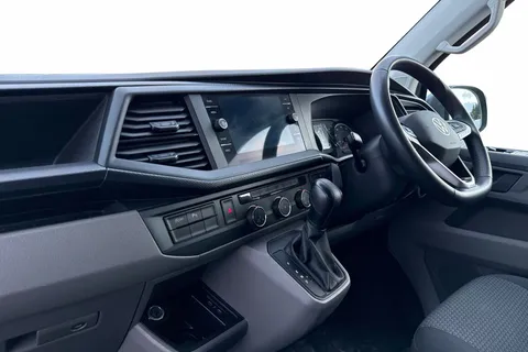 DC24RYK Volkswagen Transporter T28 Panel van Highline SWB 150 PS 2.0 TDI 7sp DSG - LED's/Tailgate Thumbnail #15