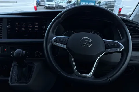 DC24RYK Volkswagen Transporter T28 Panel van Highline SWB 150 PS 2.0 TDI 7sp DSG - LED's/Tailgate Thumbnail #18