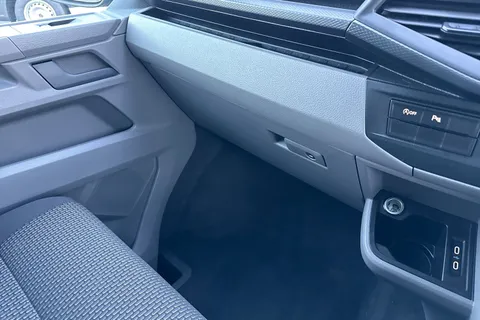 DC24RYK Volkswagen Transporter T28 Panel van Highline SWB 150 PS 2.0 TDI 7sp DSG - LED's/Tailgate Thumbnail #20