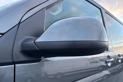 DC24RYK Volkswagen Transporter T28 Panel van Highline SWB 150 PS 2.0 TDI 7sp DSG - LED's/Tailgate Thumbnail #27