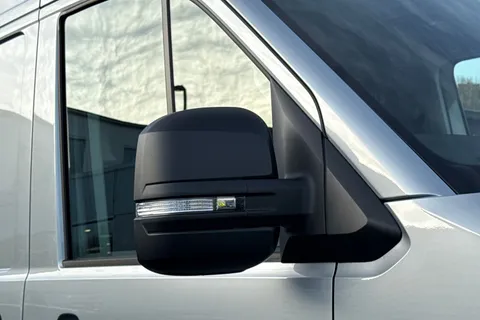 BG75LZV Volkswagen Crafter 2.0 TDI 140PS Commerce Plus High Roof Auto-Twin Slider Thumbnail #27