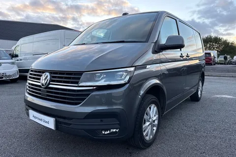 DC24RYK Volkswagen Transporter T28 Panel van Highline SWB 150 PS 2.0 TDI 7sp DSG - LED's/Tailgate Thumbnail #29