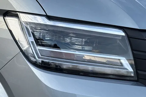 BG75LZV Volkswagen Crafter 2.0 TDI 140PS Commerce Plus High Roof Auto-Twin Slider Thumbnail #28