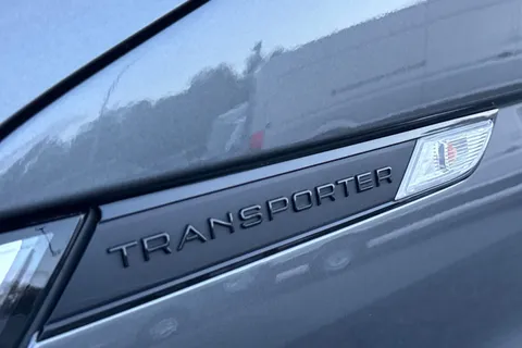 DG74CXM Volkswagen Transporter 2.0 TDI 150 Highline Van DSG Thumbnail #28