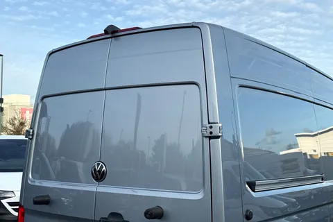 BG75LZV Volkswagen Crafter 2.0 TDI 140PS Commerce Plus High Roof Auto-Twin Slider Thumbnail #32