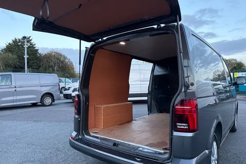DG74CXM Volkswagen Transporter 2.0 TDI 150 Highline Van DSG Thumbnail #34