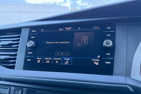 DG74CXM Volkswagen Transporter 2.0 TDI 150 Highline Van DSG Thumbnail #47