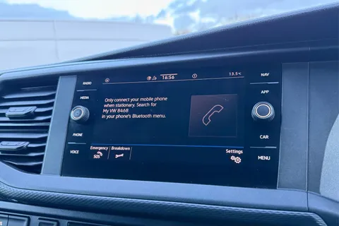 DG74CXM Volkswagen Transporter 2.0 TDI 150 Highline Van DSG Thumbnail #48