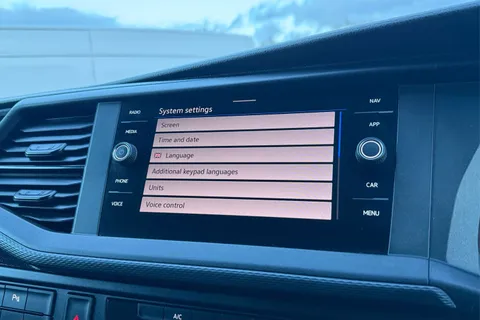 DG74CXM Volkswagen Transporter 2.0 TDI 150 Highline Van DSG Thumbnail #54