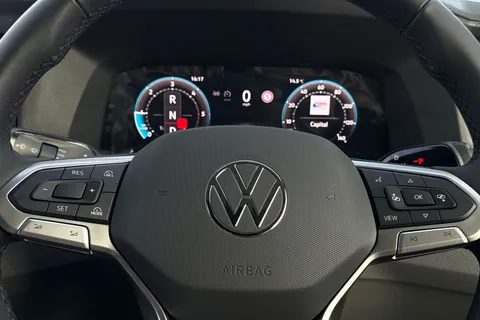 BG75LZV Volkswagen Crafter 2.0 TDI 140PS Commerce Plus High Roof Auto-Twin Slider Thumbnail #57