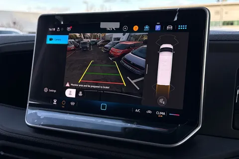 BG75LZV Volkswagen Crafter 2.0 TDI 140PS Commerce Plus High Roof Auto-Twin Slider Thumbnail #59