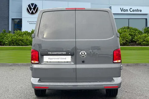 DC24GNF Volkswagen Transporter 2.0 TDI 150 Highline Van DSG Thumbnail #5