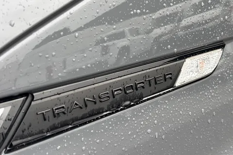 DC24GNF Volkswagen Transporter 2.0 TDI 150 Highline Van DSG Thumbnail #28