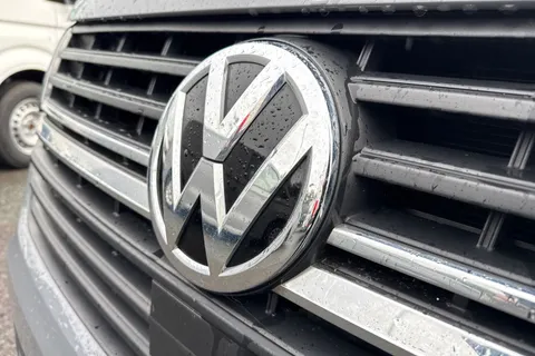 DC24GNF Volkswagen Transporter 2.0 TDI 150 Highline Van DSG Thumbnail #30