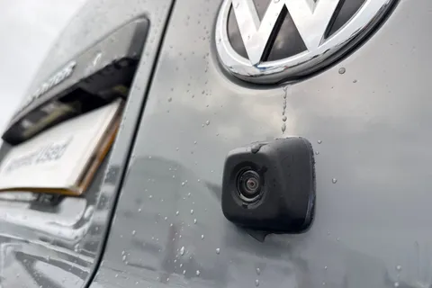 DC24GNF Volkswagen Transporter 2.0 TDI 150 Highline Van DSG Thumbnail #32