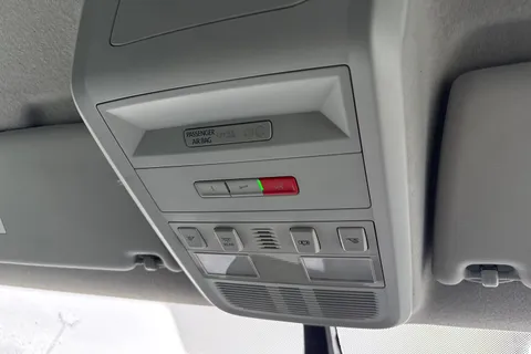 DC24GNF Volkswagen Transporter 2.0 TDI 150 Highline Van DSG Thumbnail #37